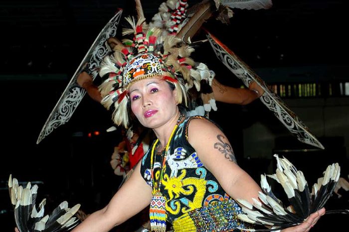 Houseboat, Dayak Culture and Longhouse Experience 6D/5N